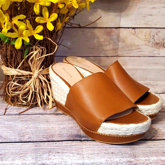Stuart Weitzman Wedge Sandal NWOT - Picture 2 of 13